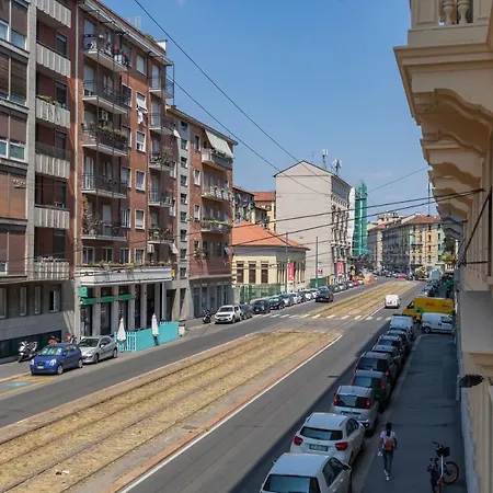 Apartment Renovated Flat Imbriani 8 *